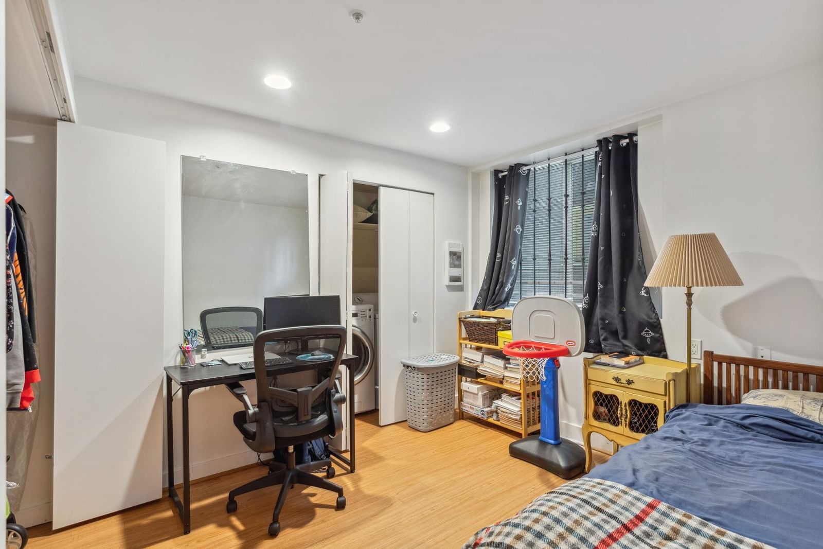 Listing Image 33
