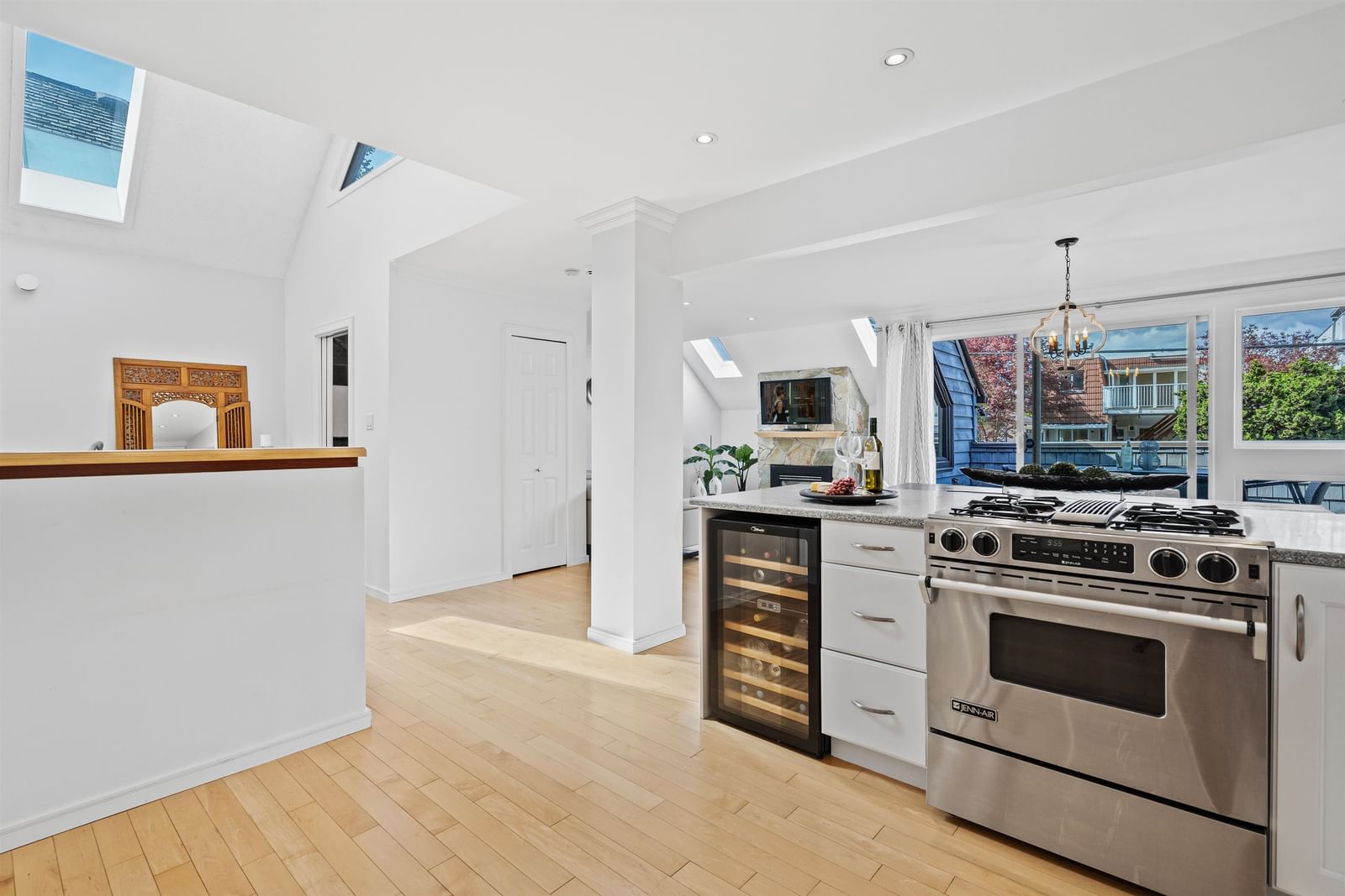 Listing Image 13