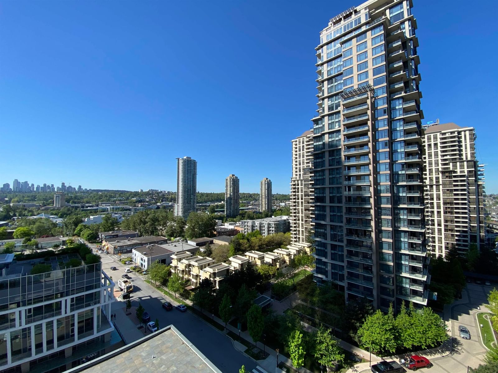 Listing Image 10