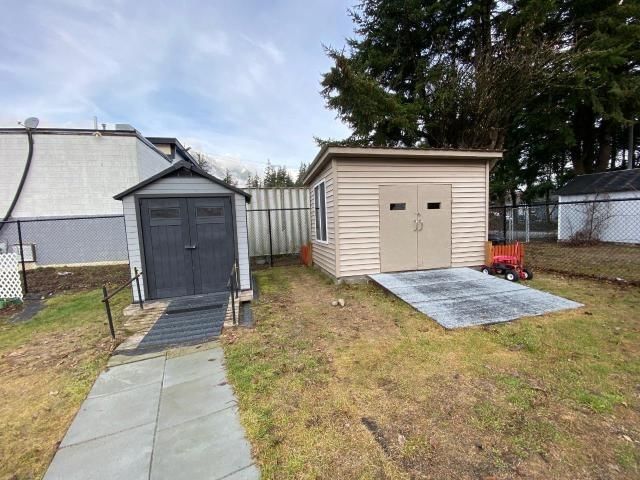 Listing Image 17