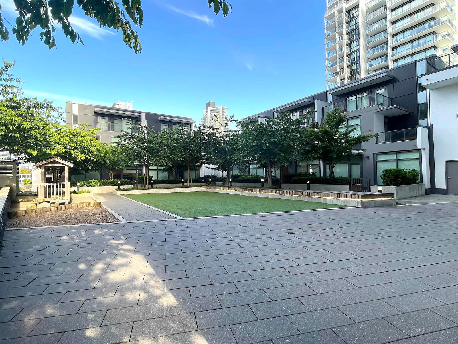 Listing Image 18