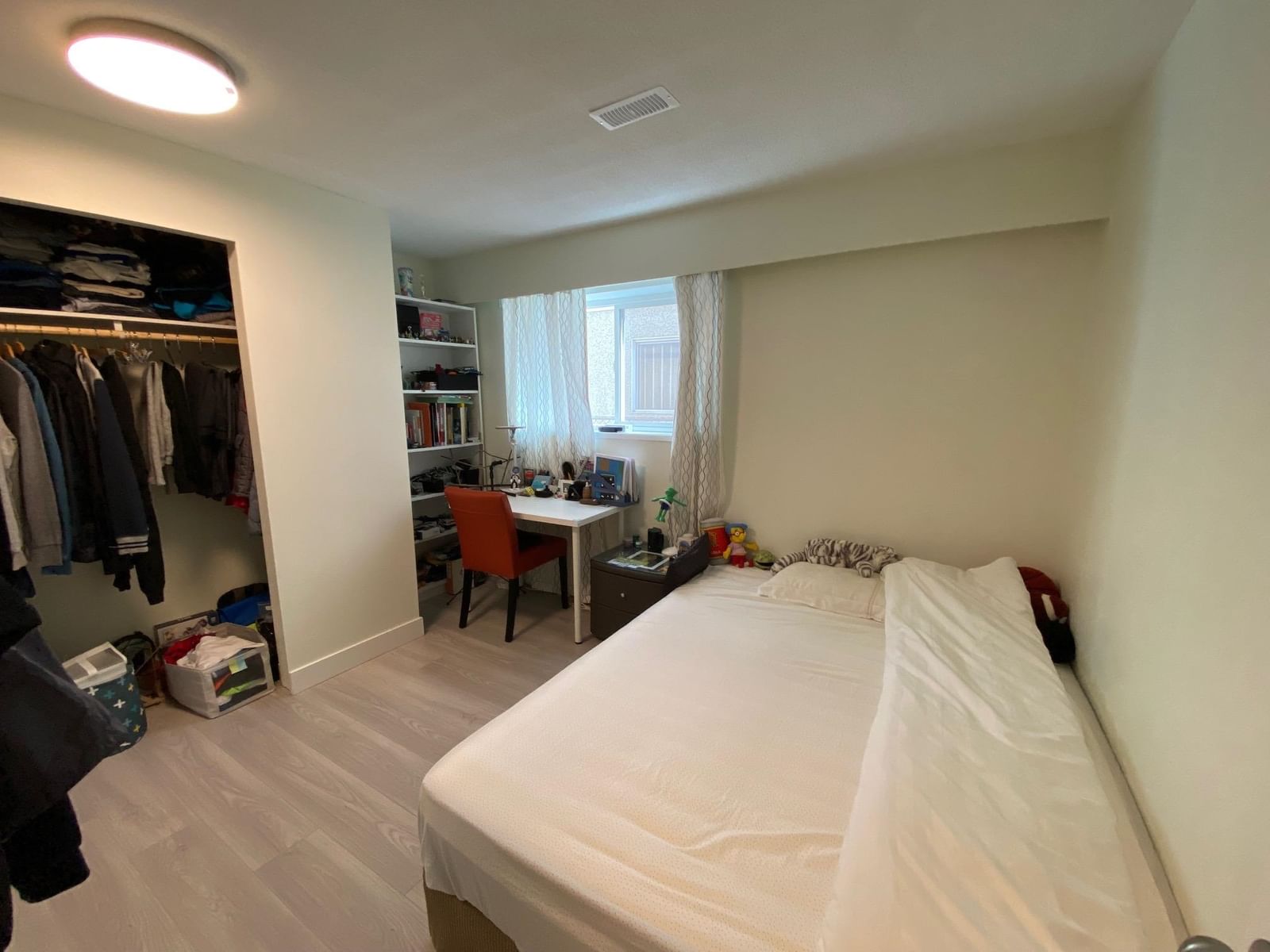 Listing Image 17