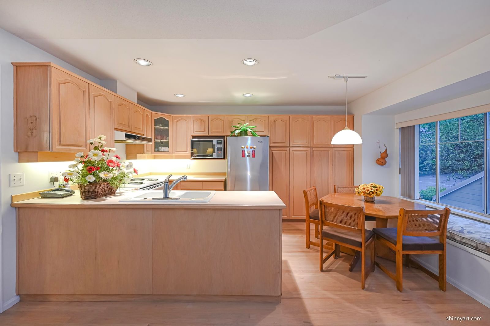 Listing Image 11