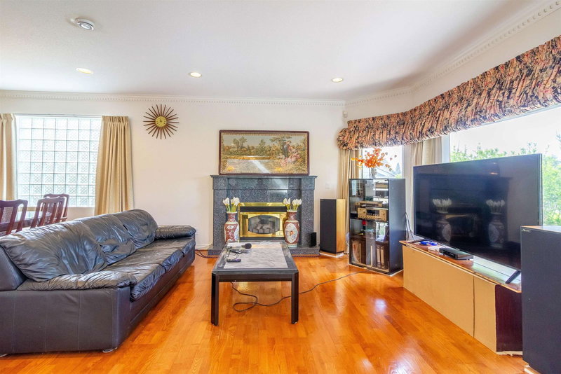 7286 Barnet Road, Burnaby, V5A 1E2 | Image 2