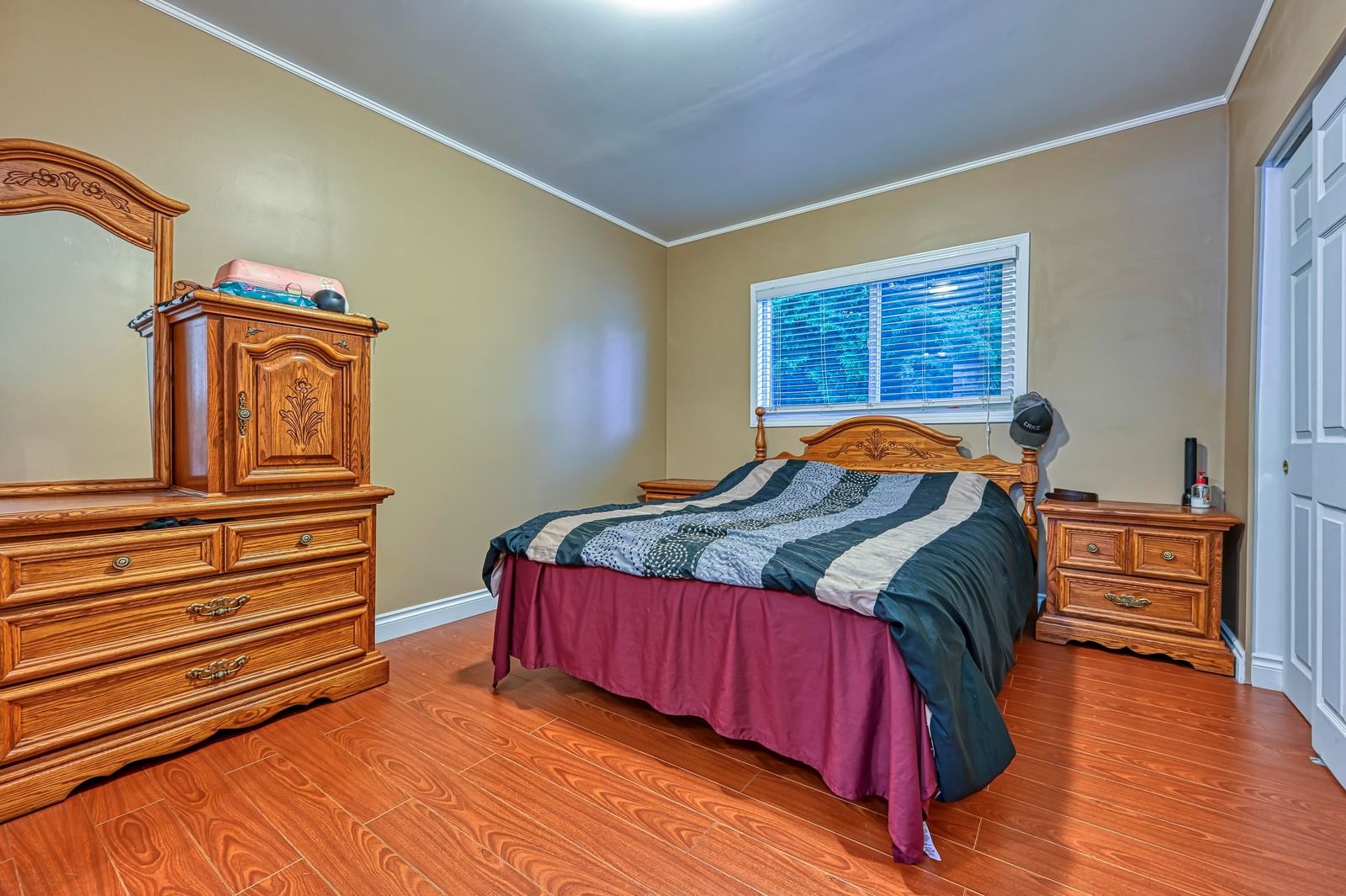 Listing Image 14