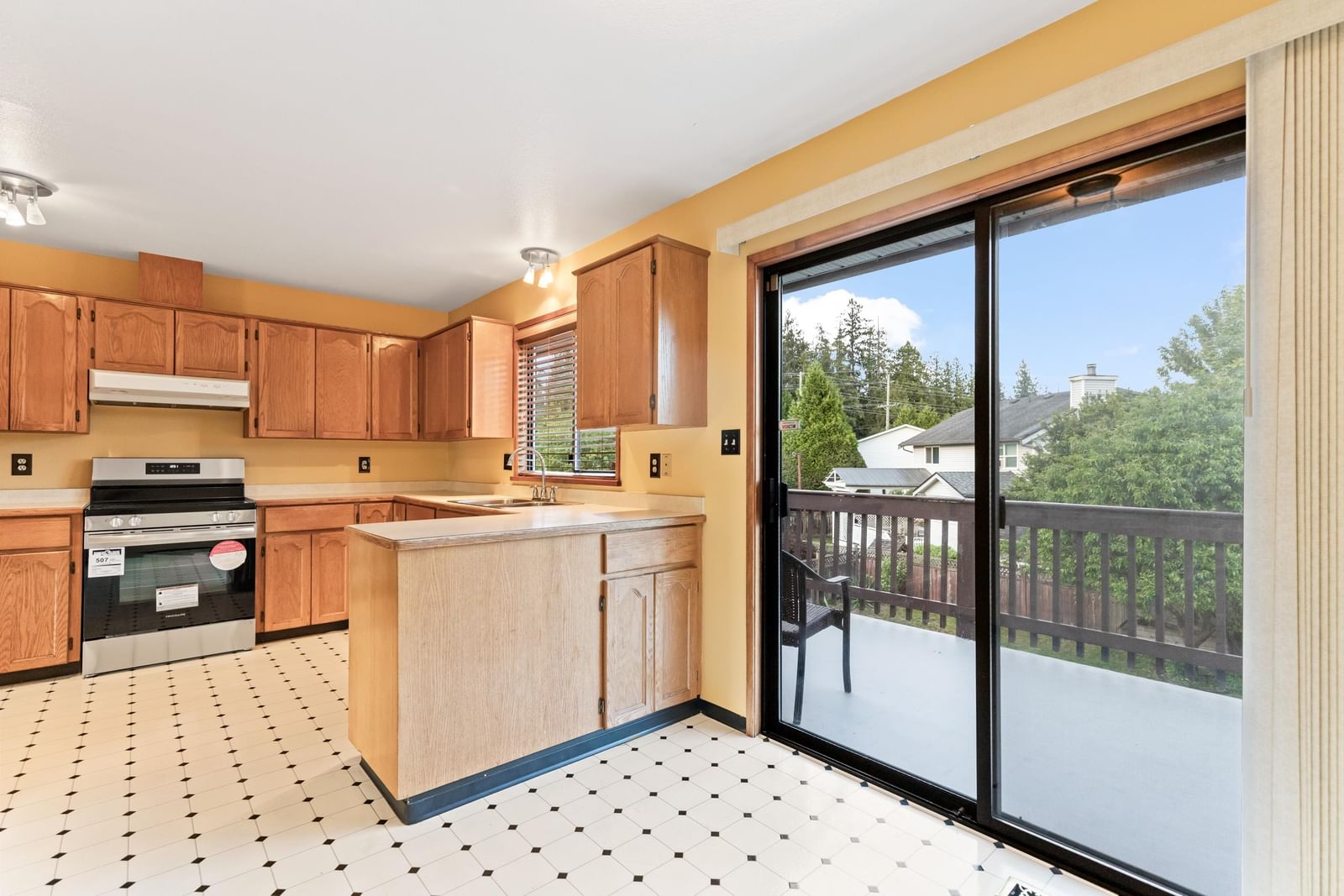 Listing Image 9