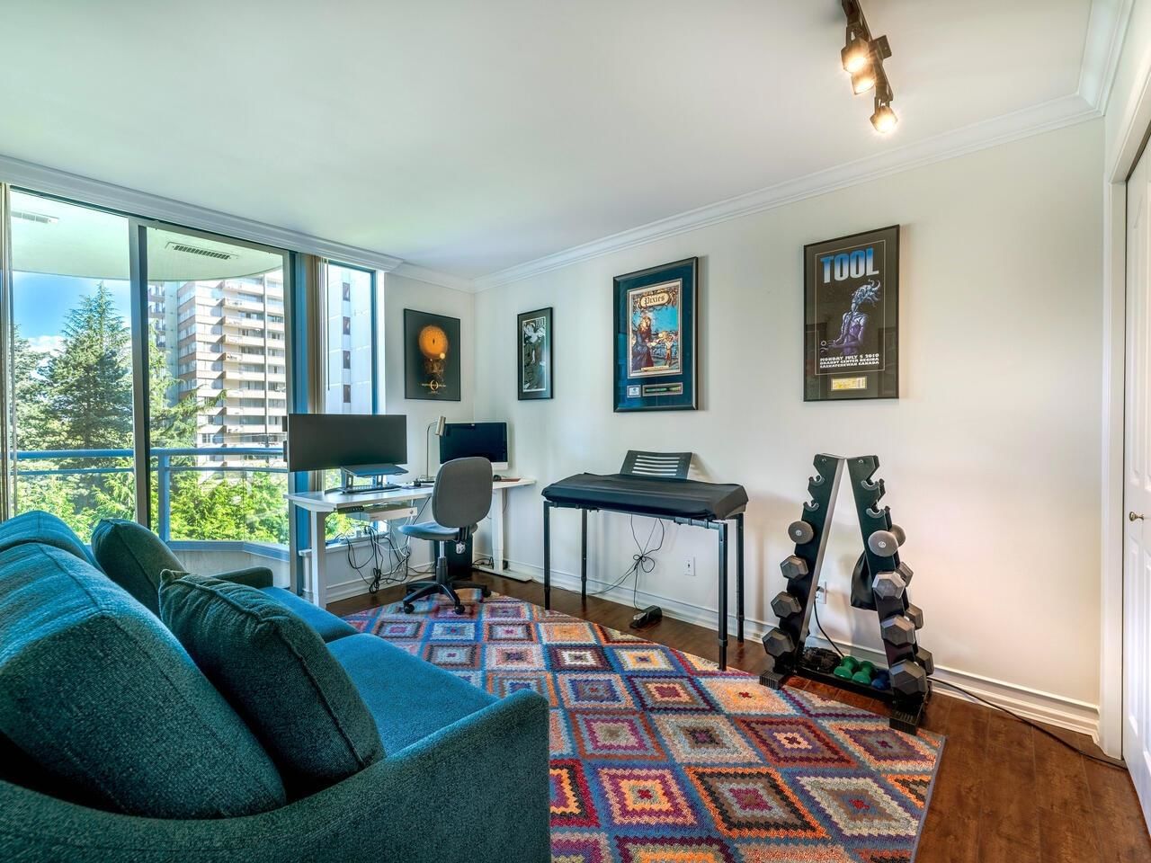 Listing Image 15