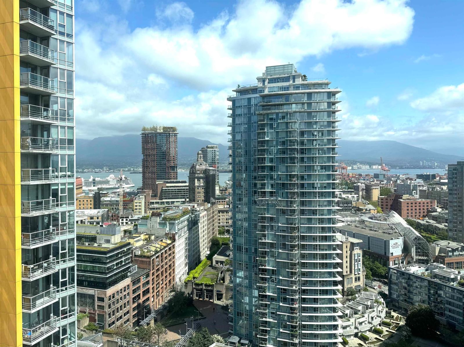 Listing Image 5