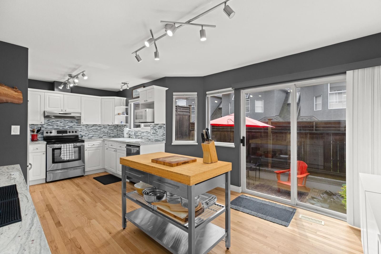 Listing Image 15