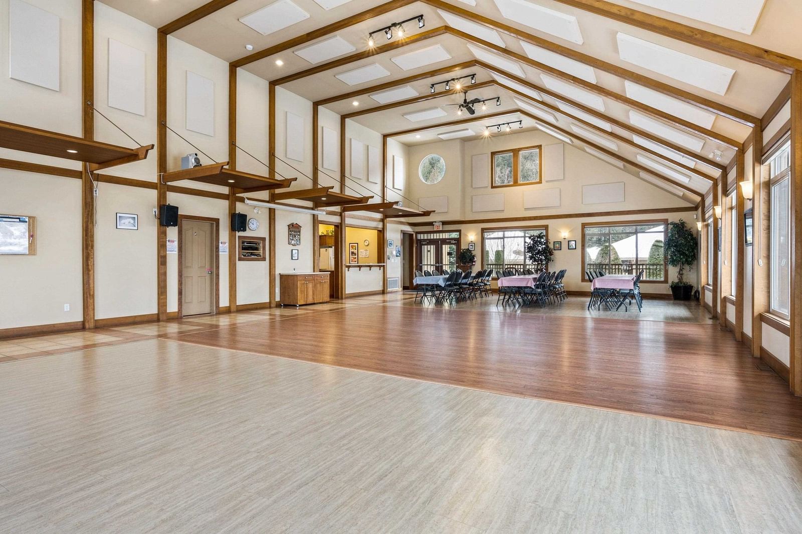 Listing Image 24