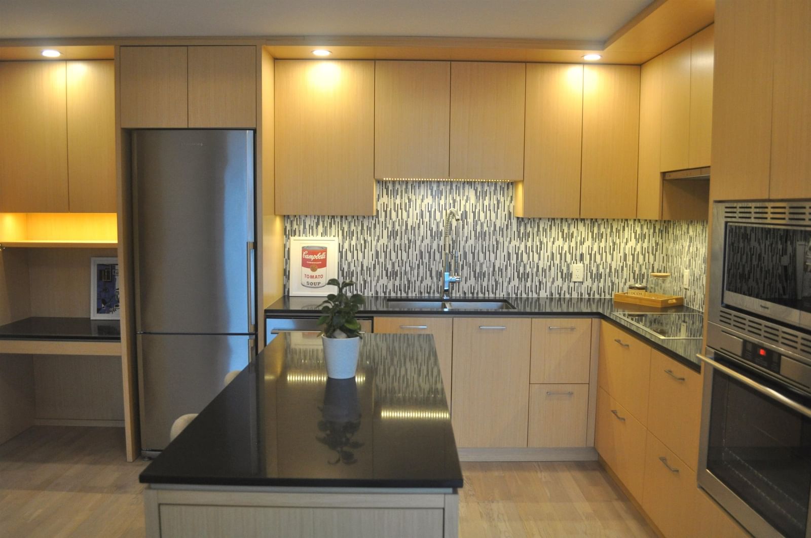 Listing Image 10