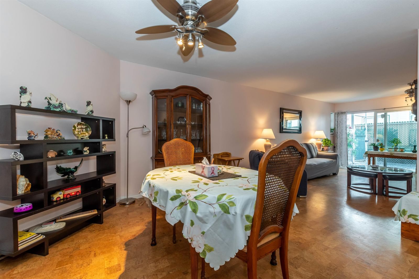 Listing Image 15
