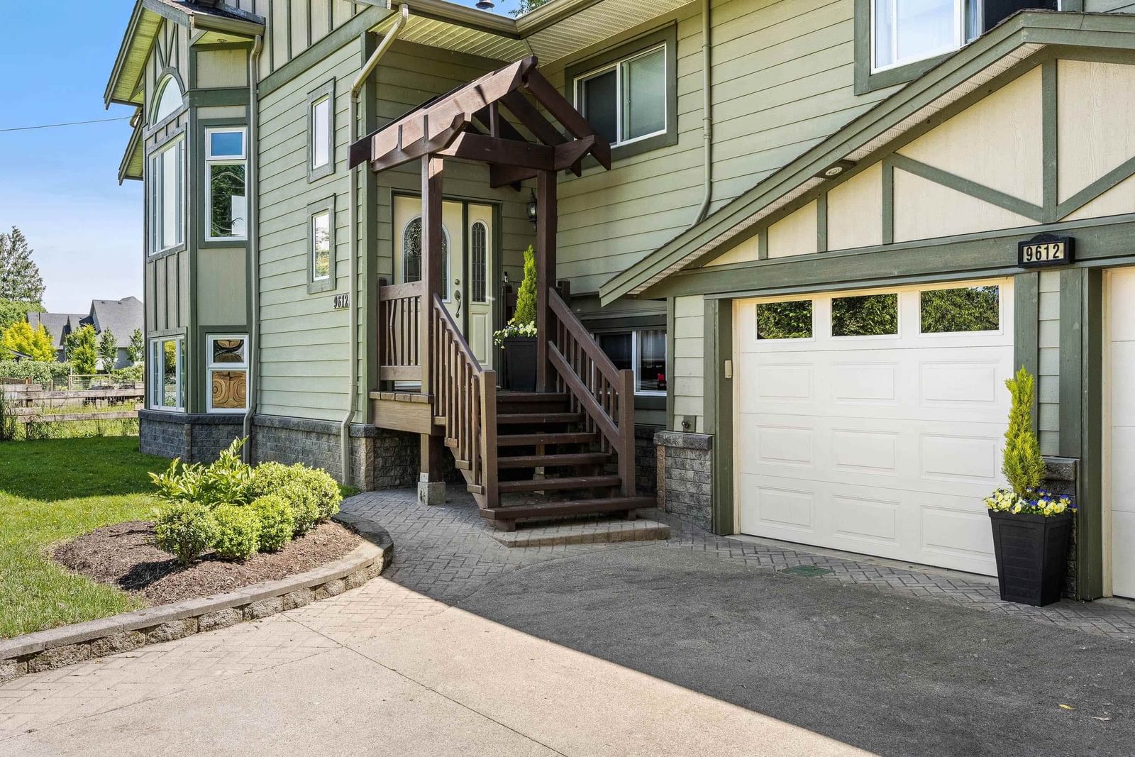 Listing Image 8