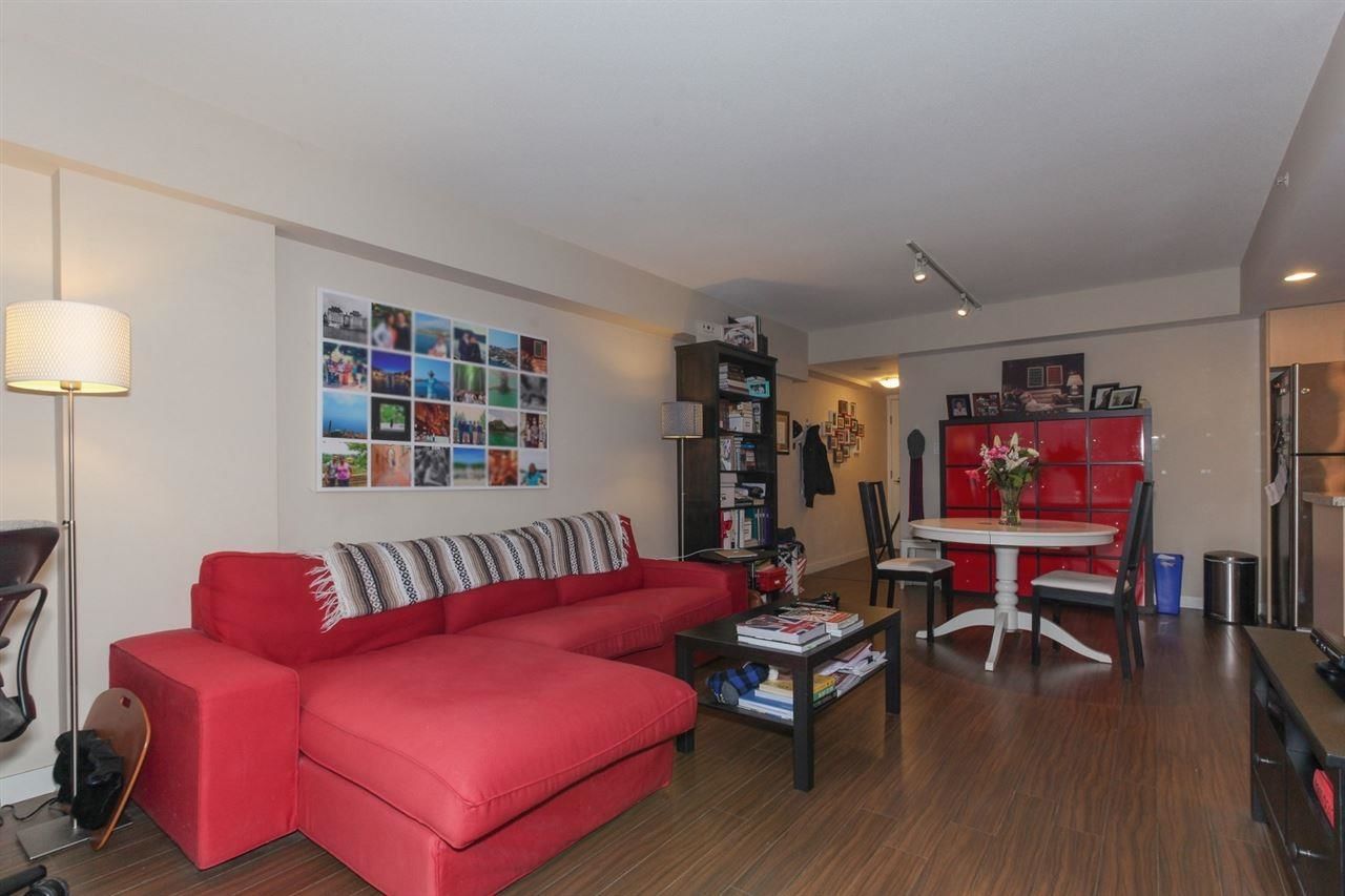 Listing Image 8