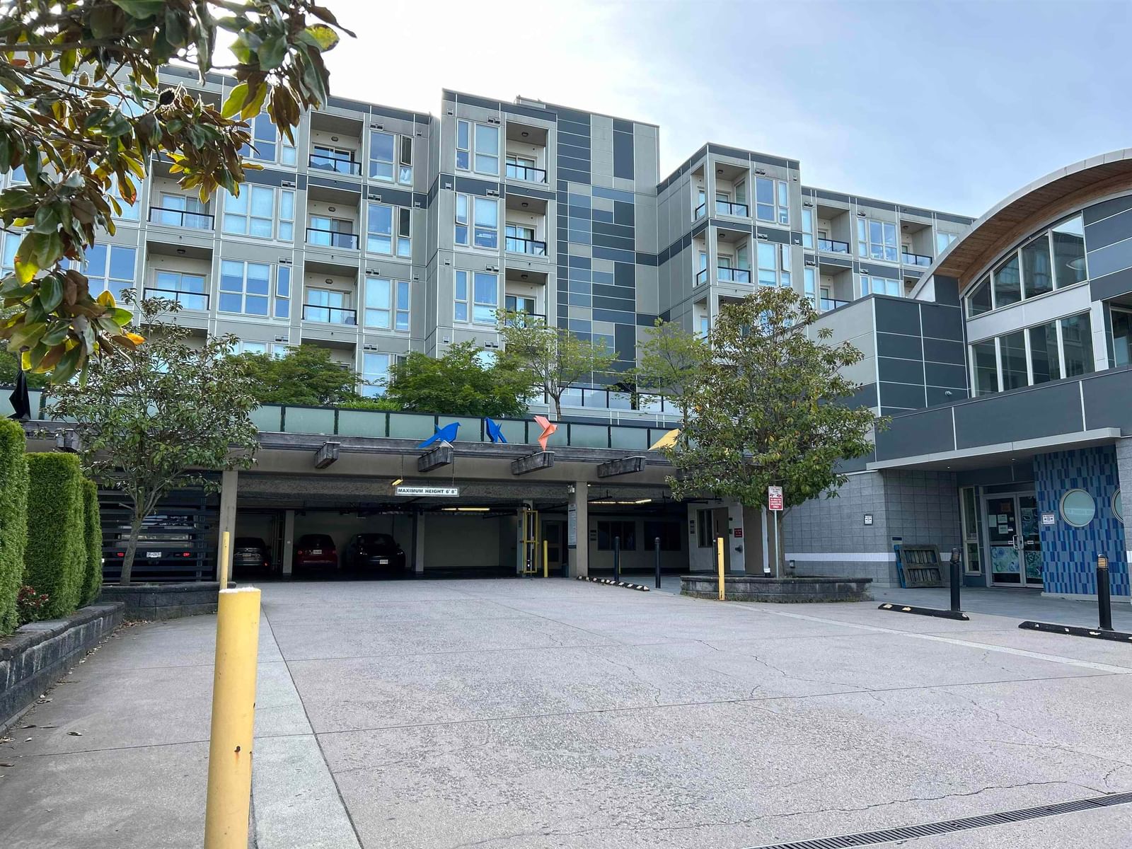 Listing Image 9