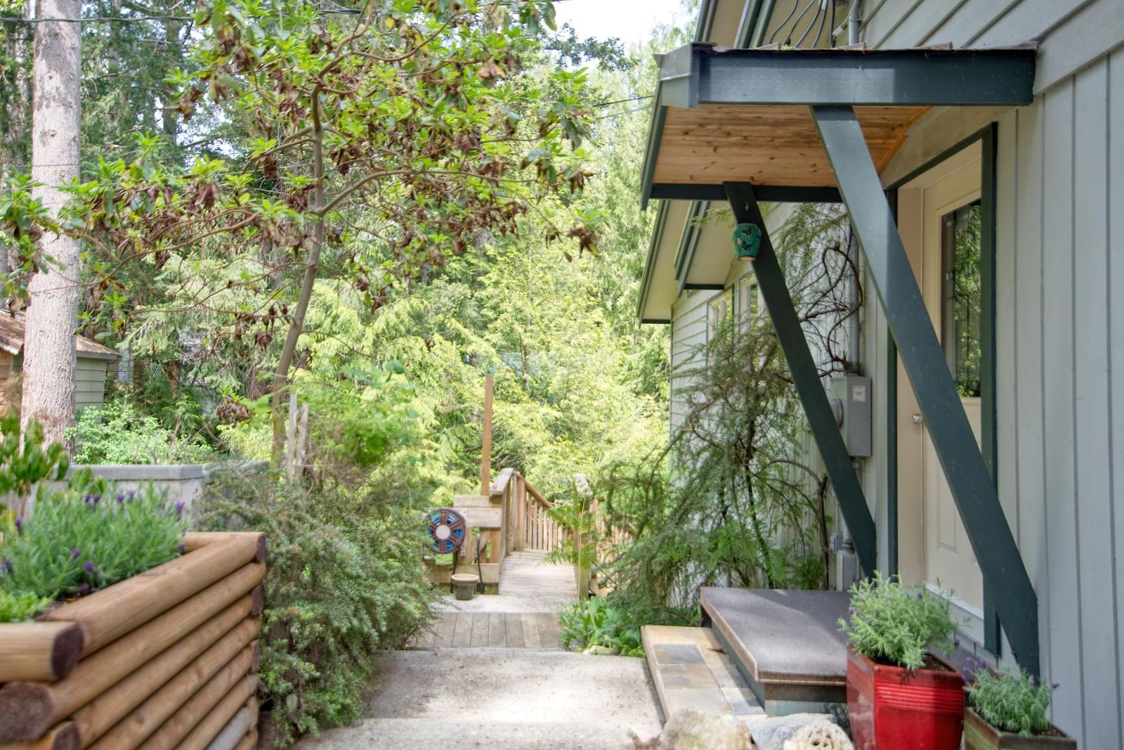 Listing Image 10