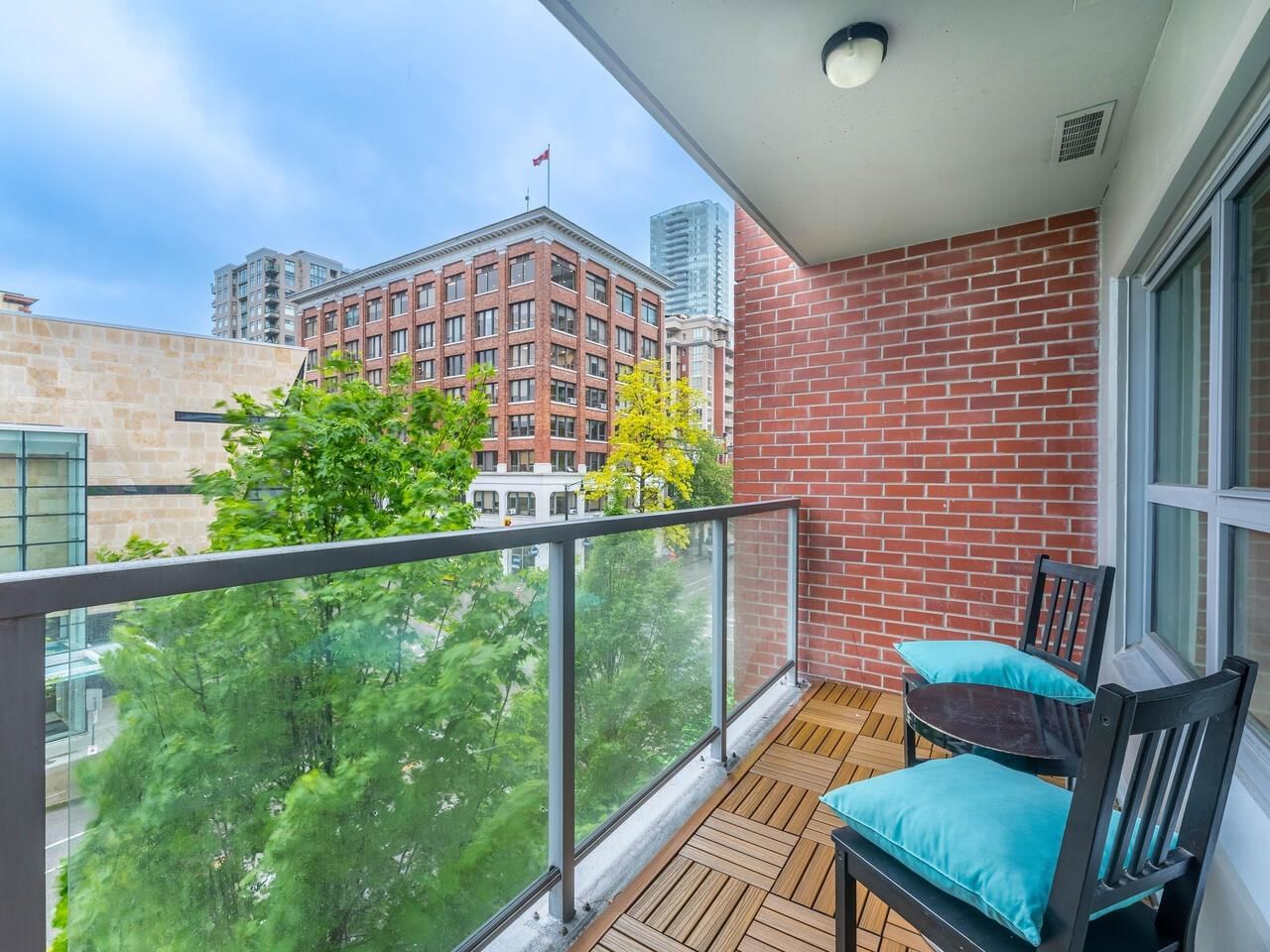Listing Image 19