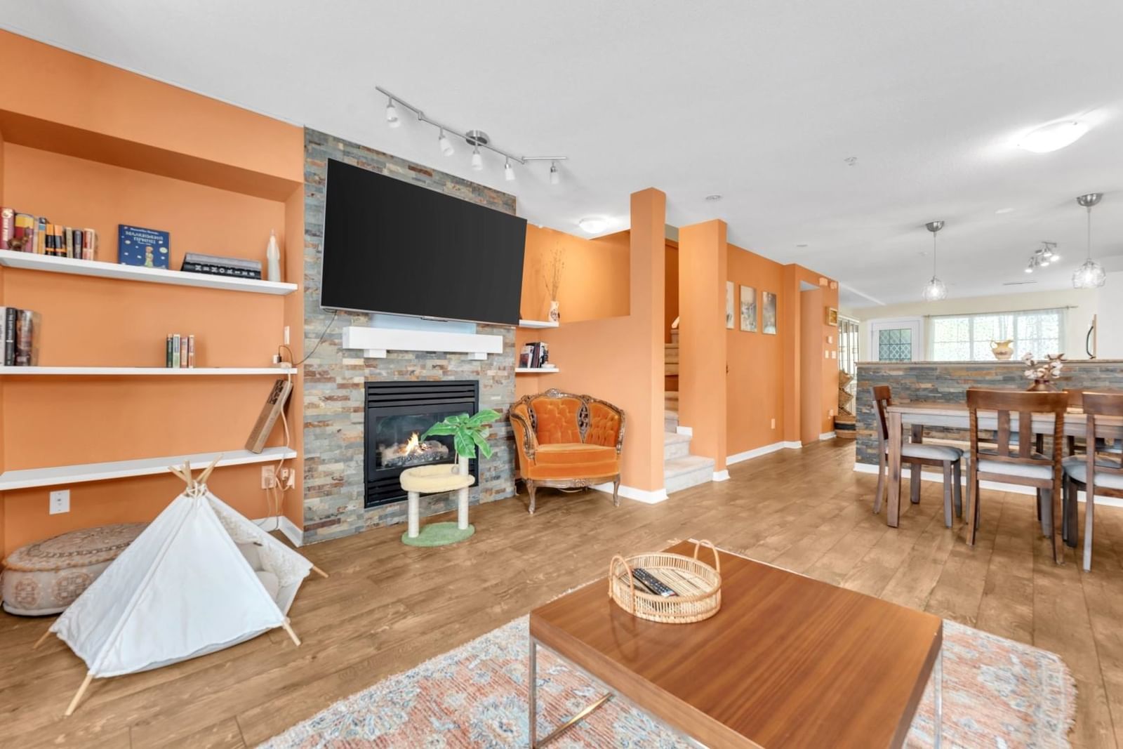 Listing Image 21