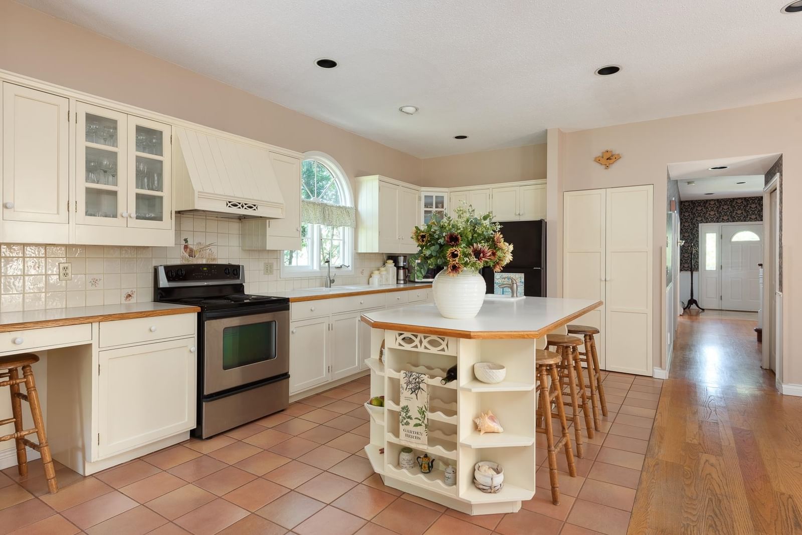 Listing Image 14