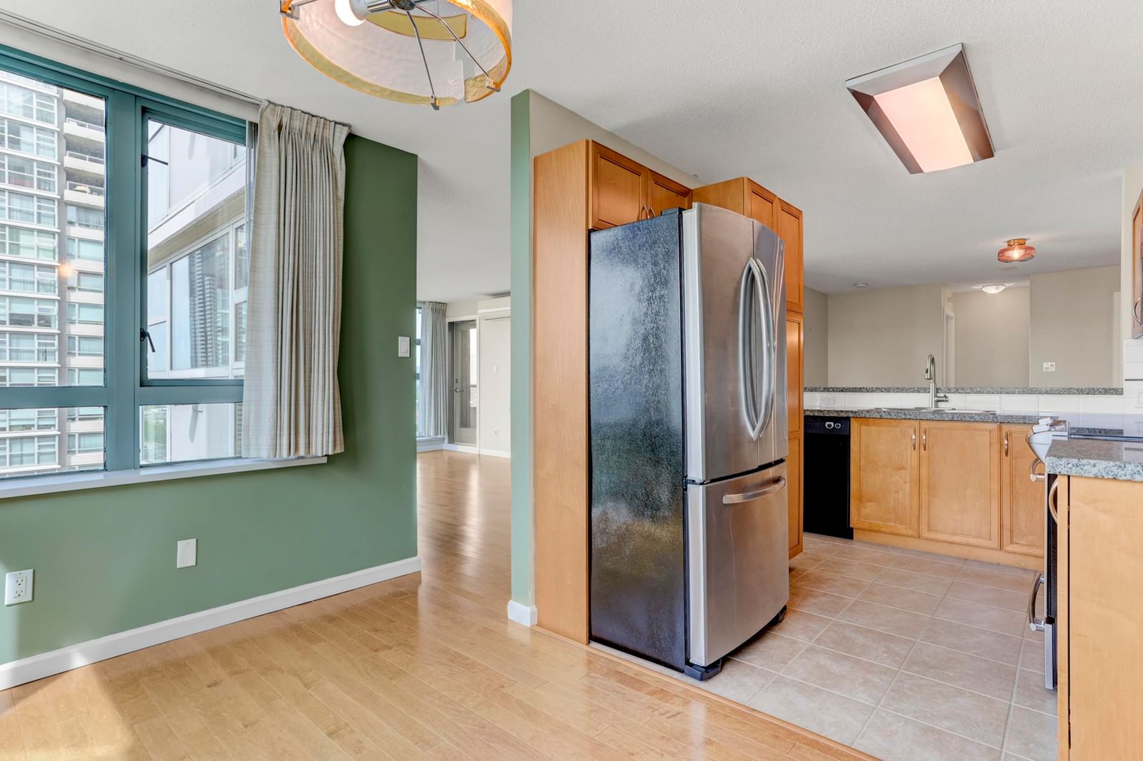 Listing Image 20