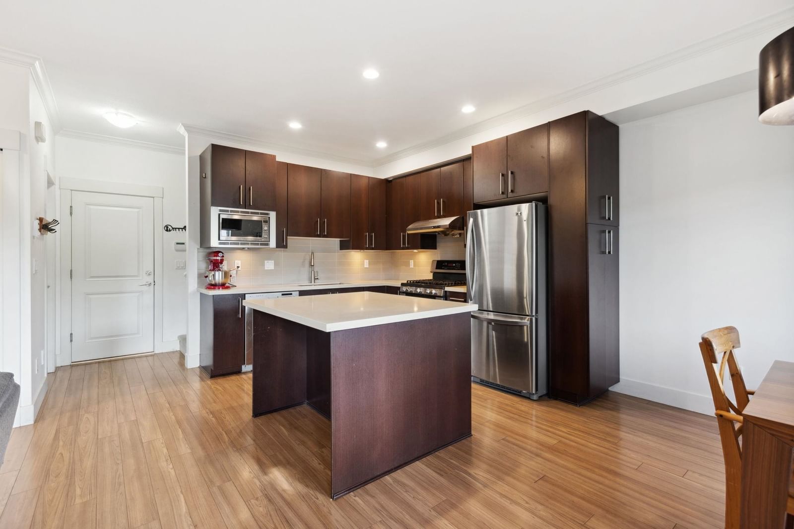 Listing Image 8