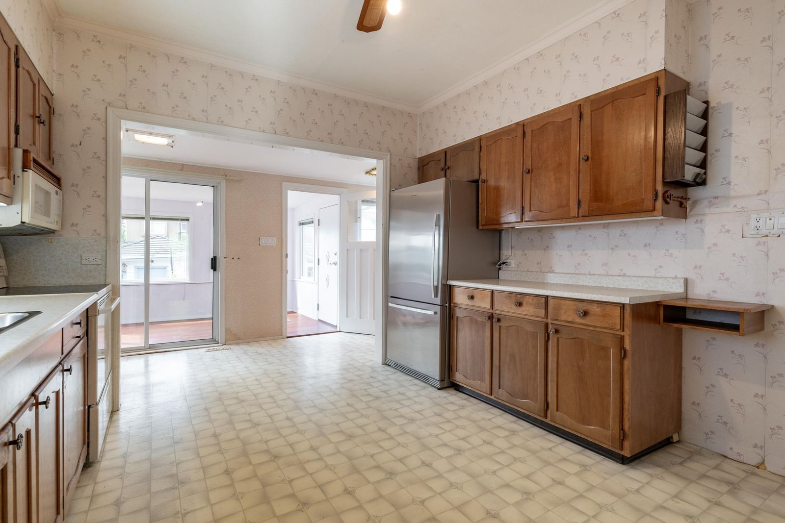 Listing Image 16