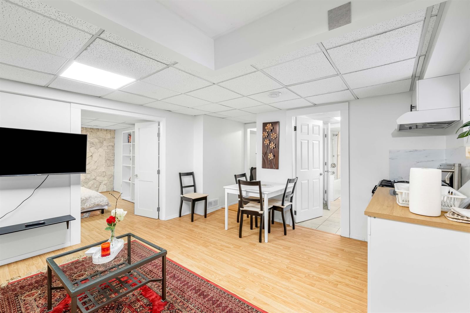 Listing Image 13