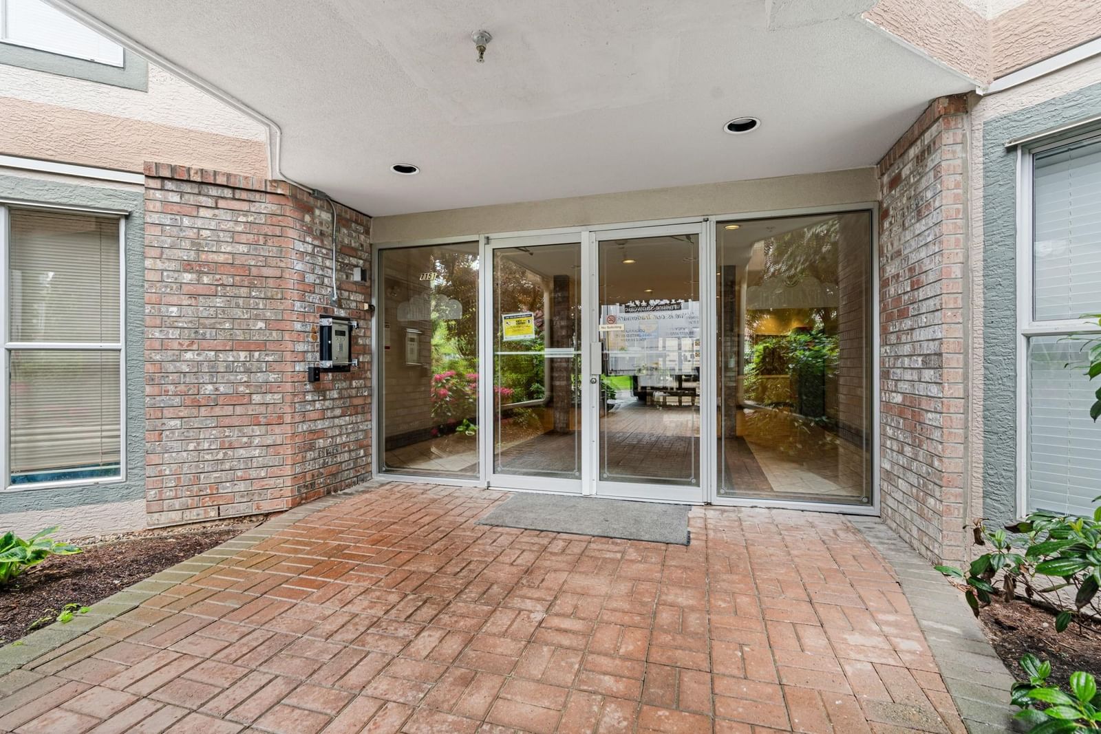 Listing Image 28