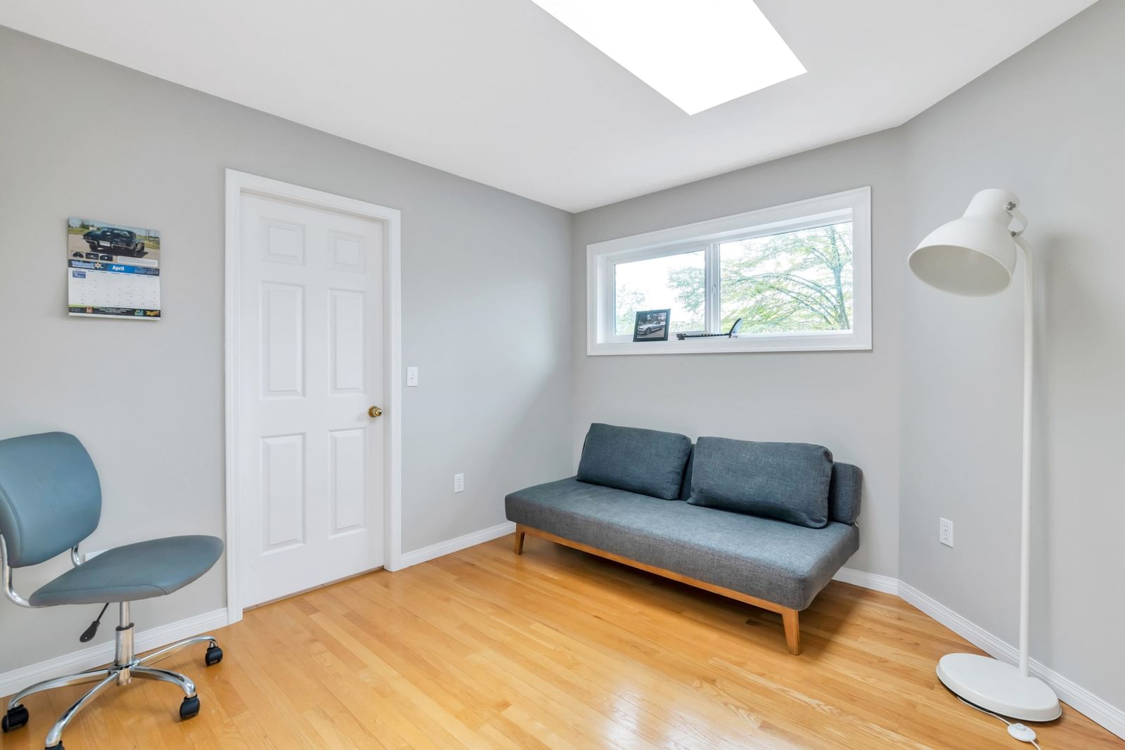 Listing Image 12