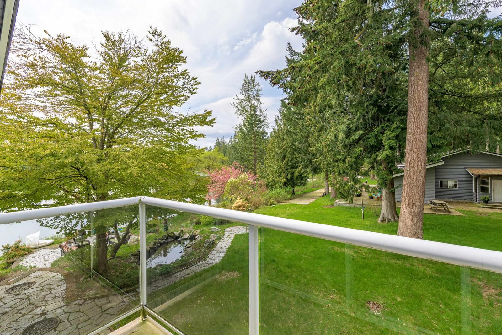 Listing Image 14