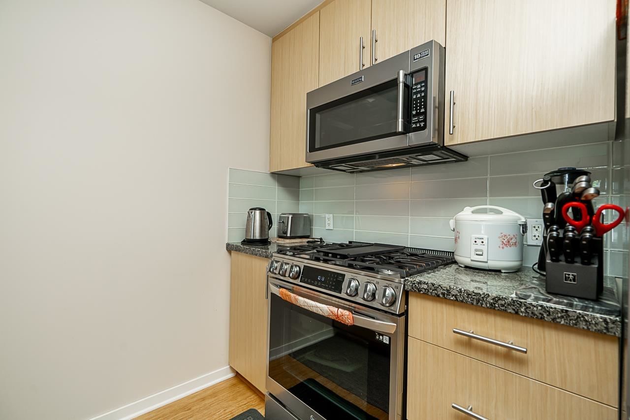 Listing Image 10