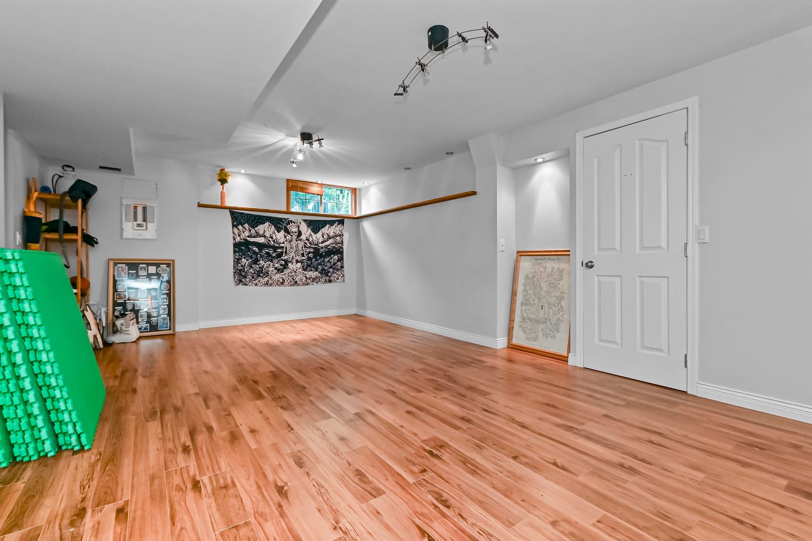 Listing Image 30