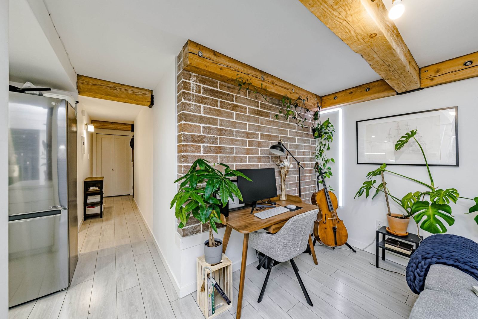 Listing Image 14
