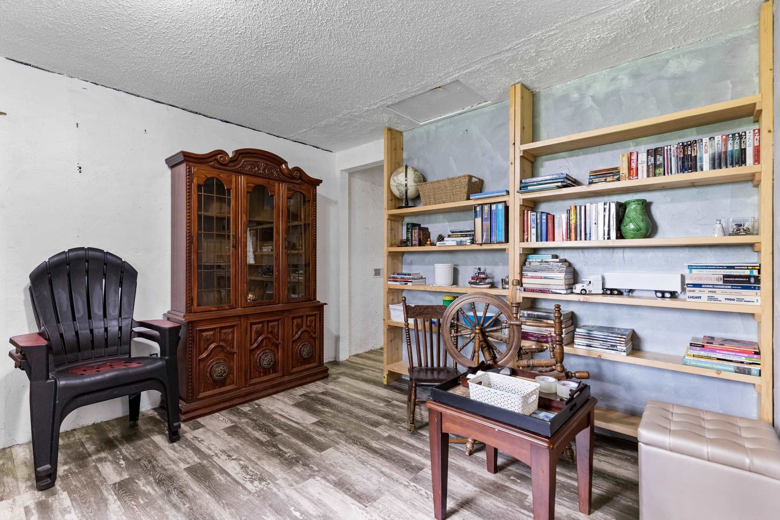 Listing Image 10