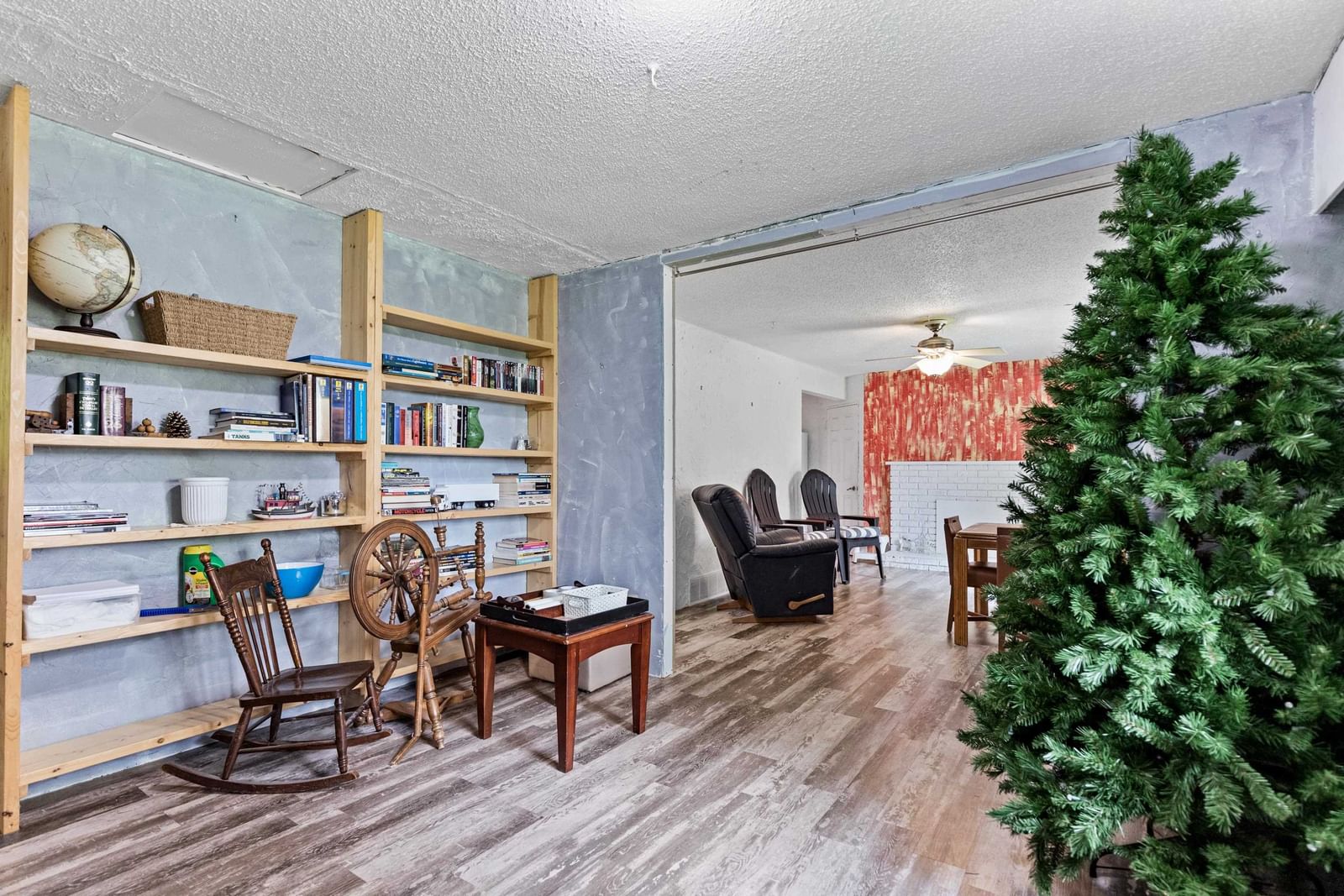 Listing Image 12