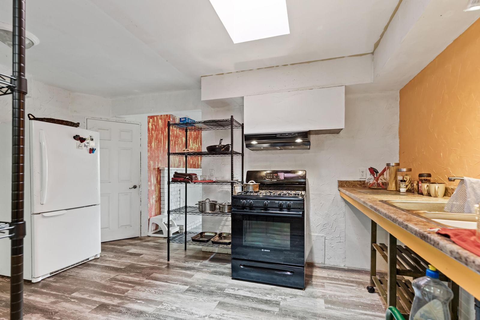 Listing Image 13