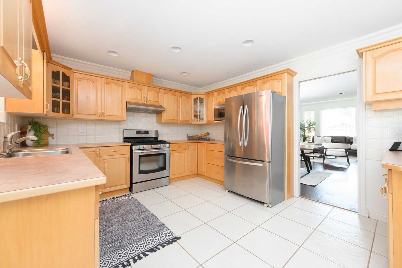 Listing Image 10