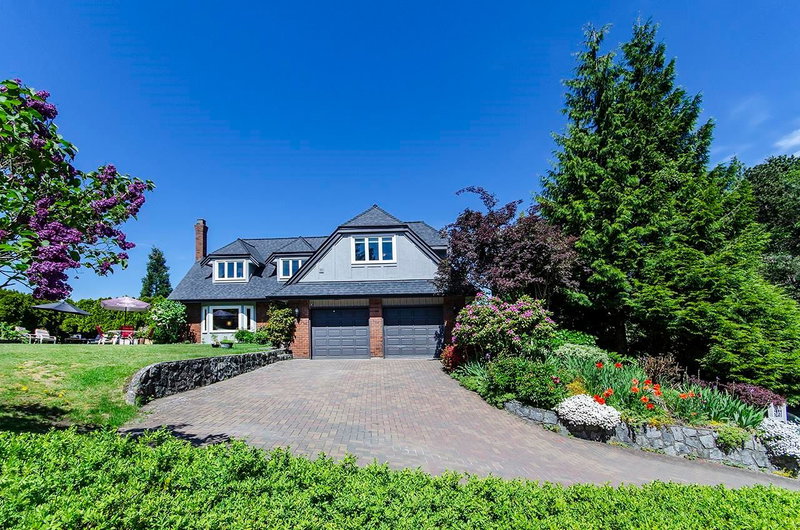 5237 Timberfeild Road, West Vancouver, V7W 2Y5 | Image 2