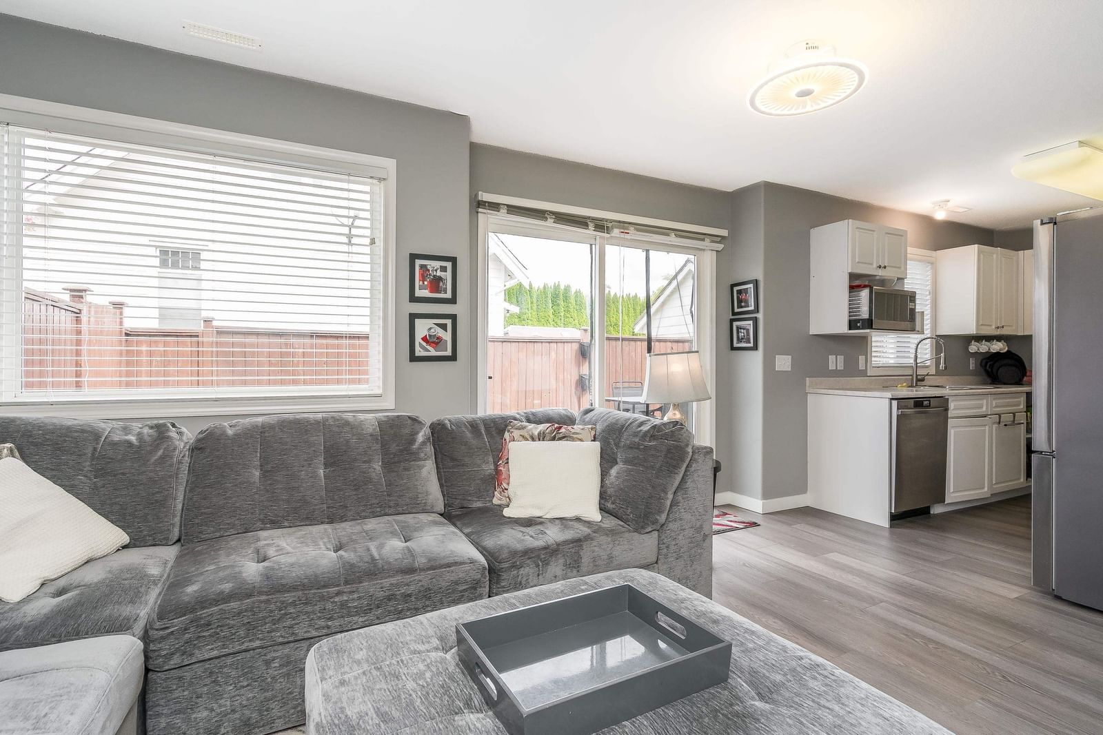 Listing Image 12