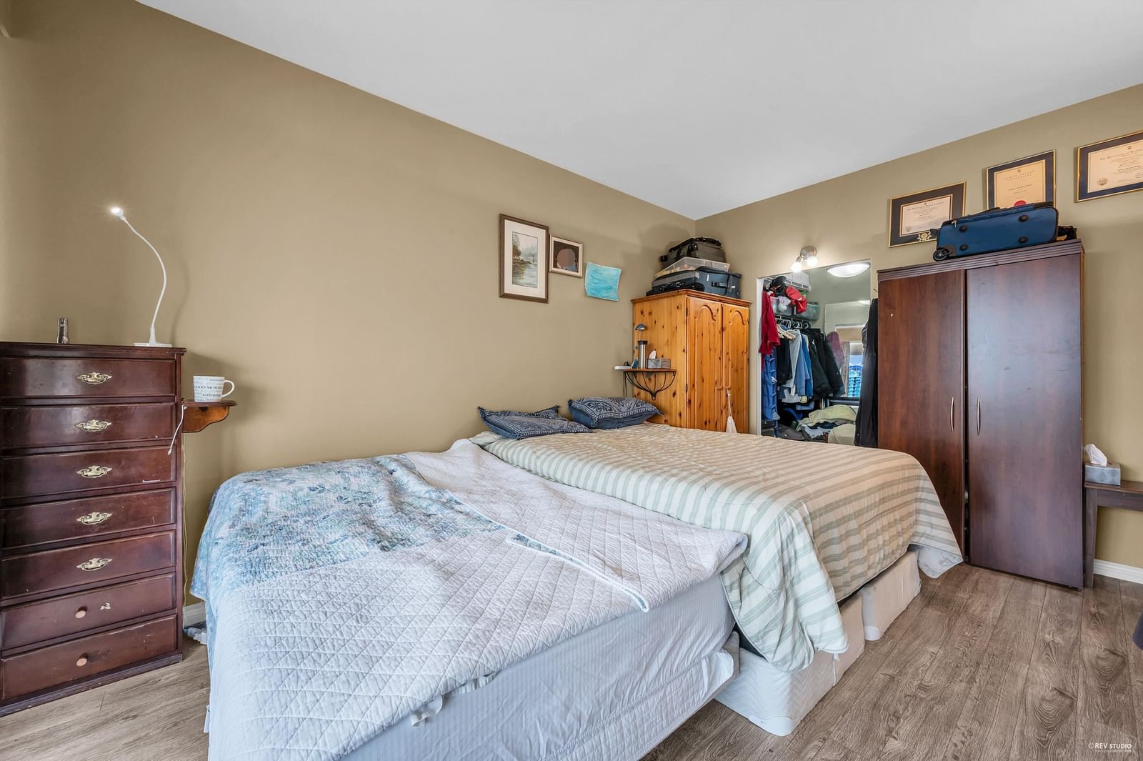 Listing Image 17