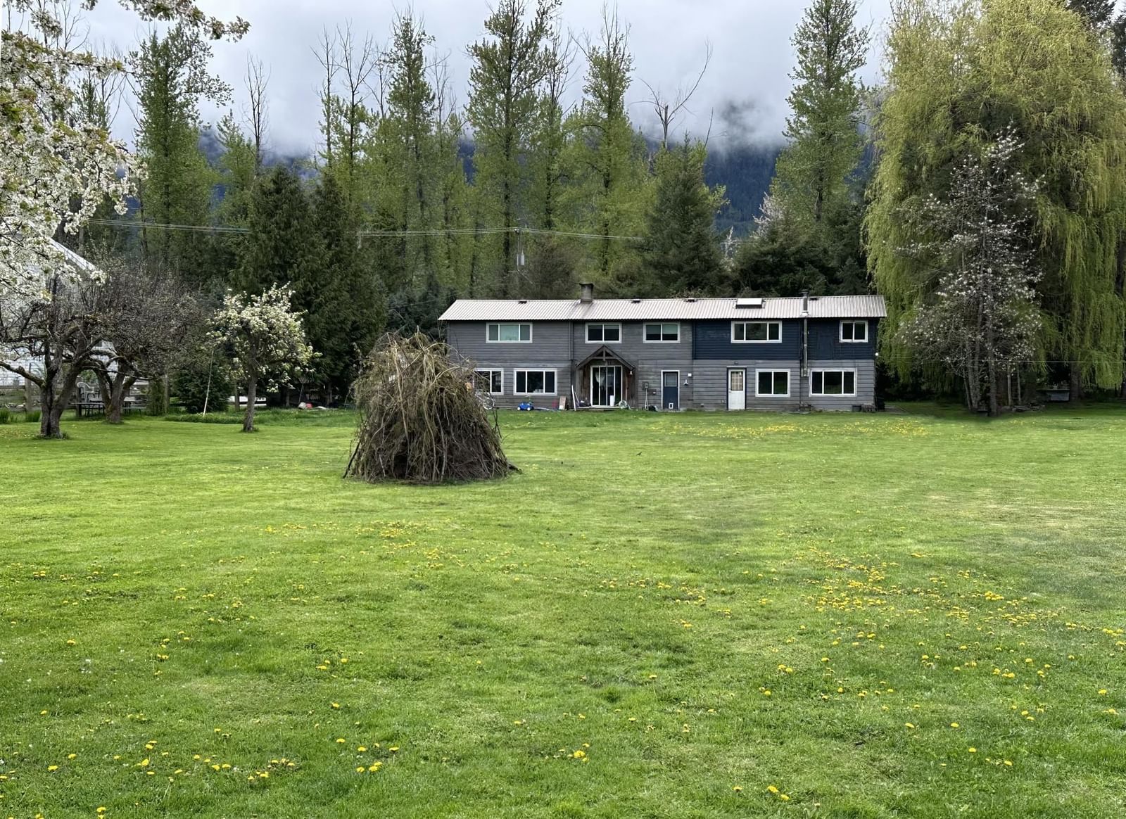 Listing Image 1