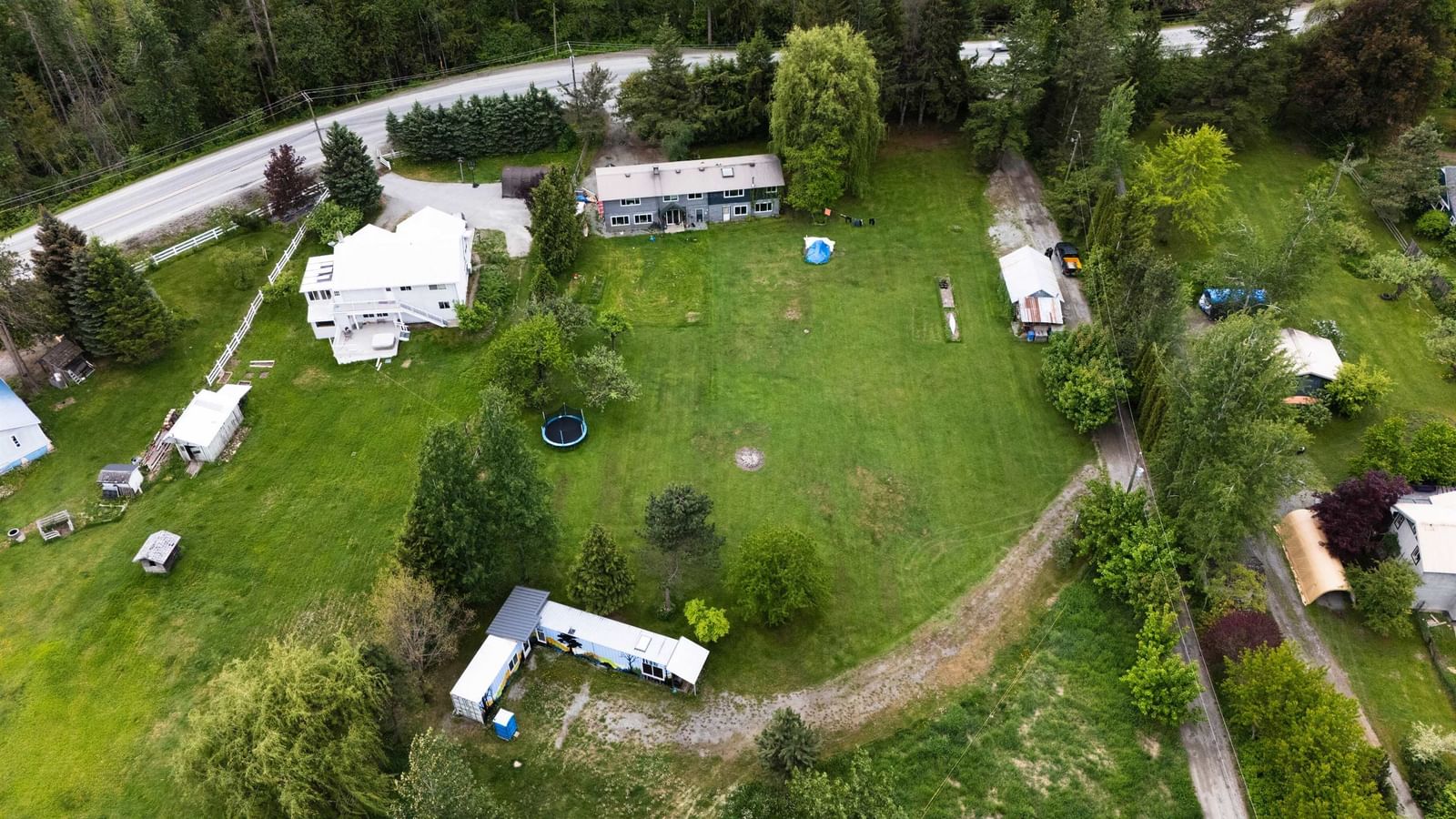 Listing Image 5