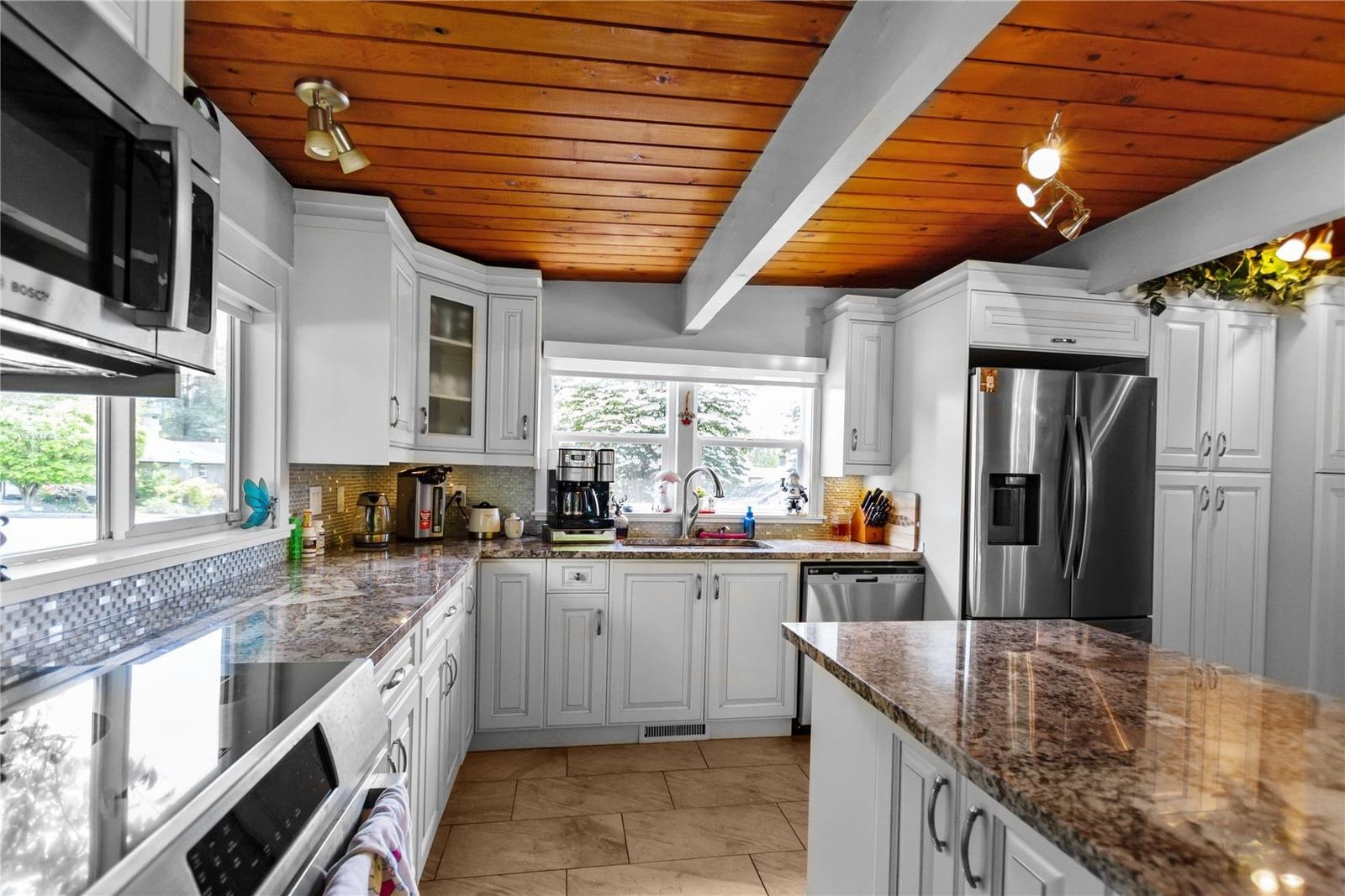 Listing Image 14