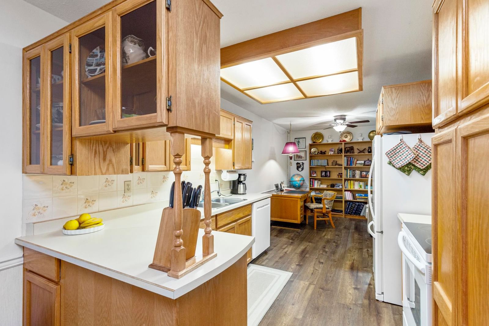 Listing Image 11