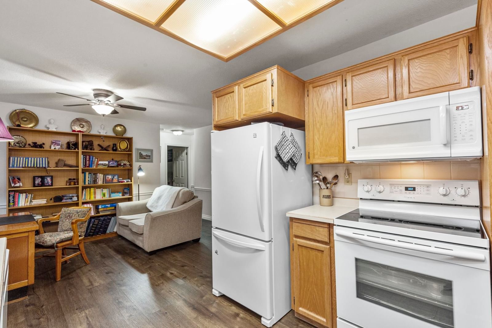 Listing Image 13