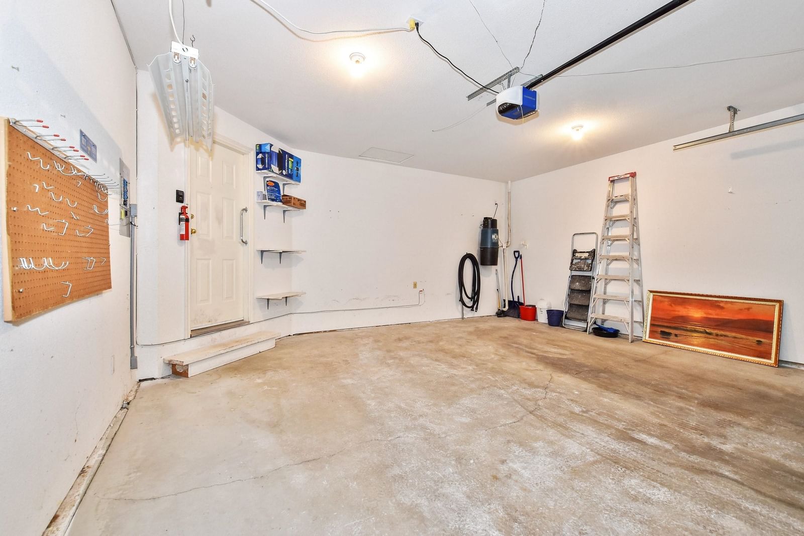 Listing Image 27