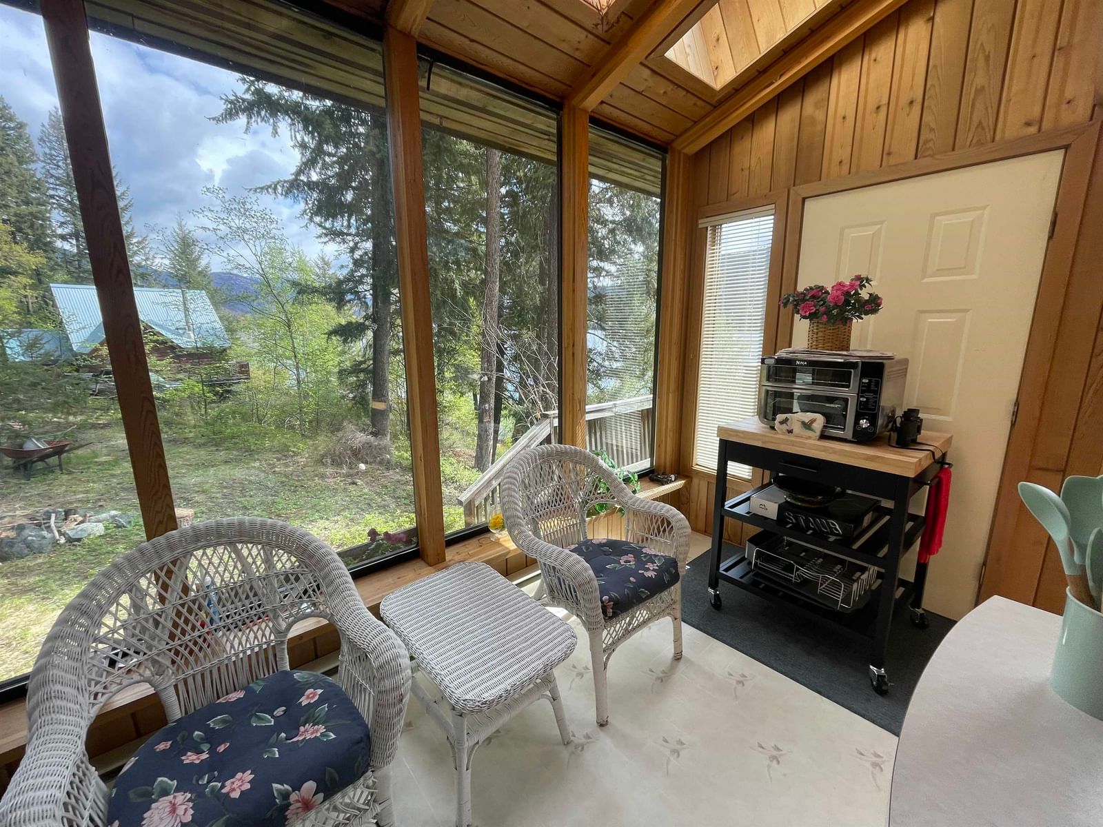 Listing Image 19