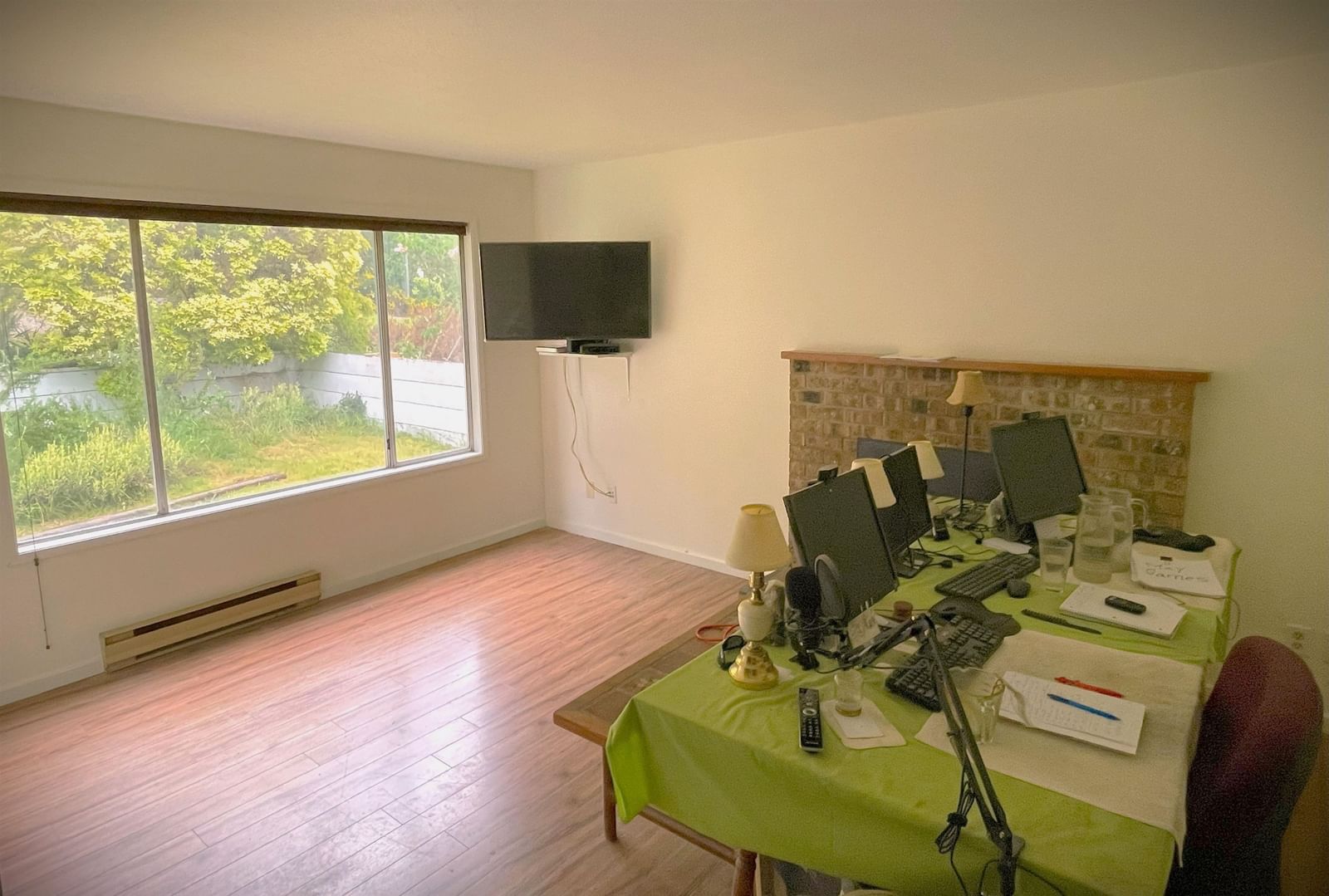 Listing Image 5