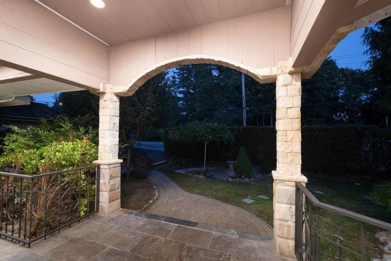 1219 Arborlynn Drive, North Vancouver, V7J 2V5 | Image 3