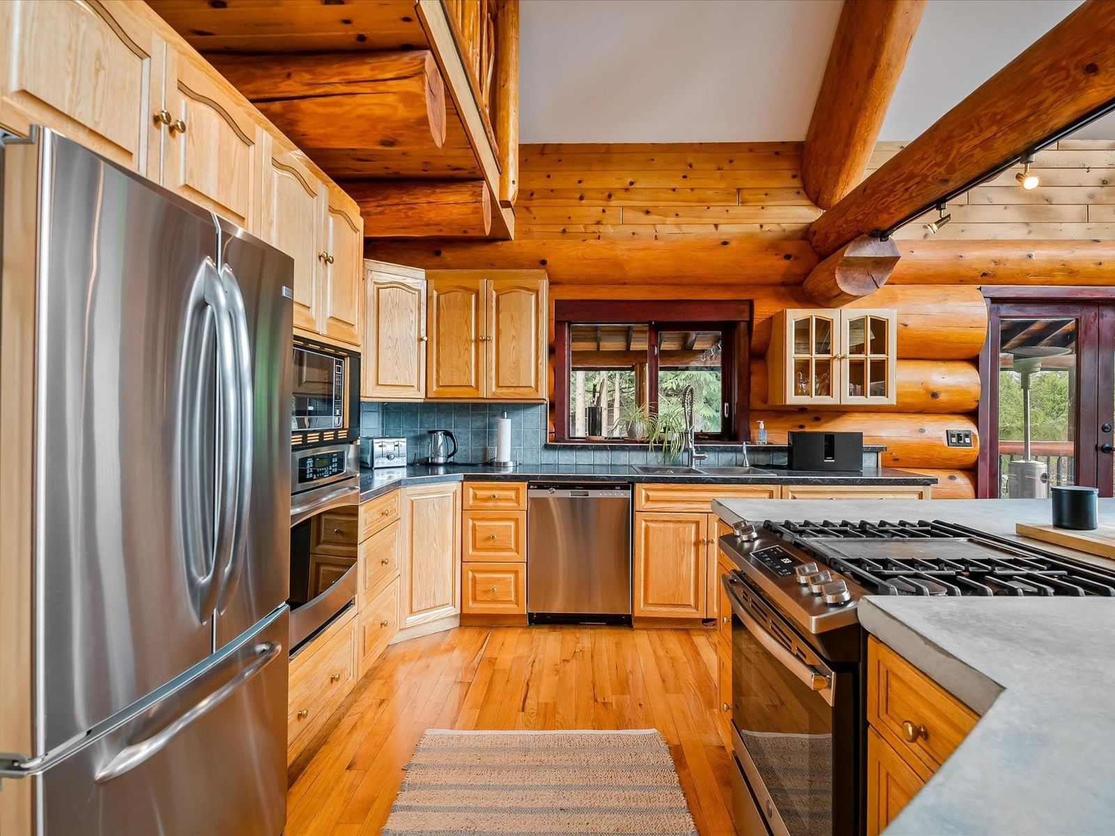 Listing Image 10